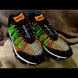 Versace Trigreca (cargo/Tangerine) sneakers. Brand new - Never worn